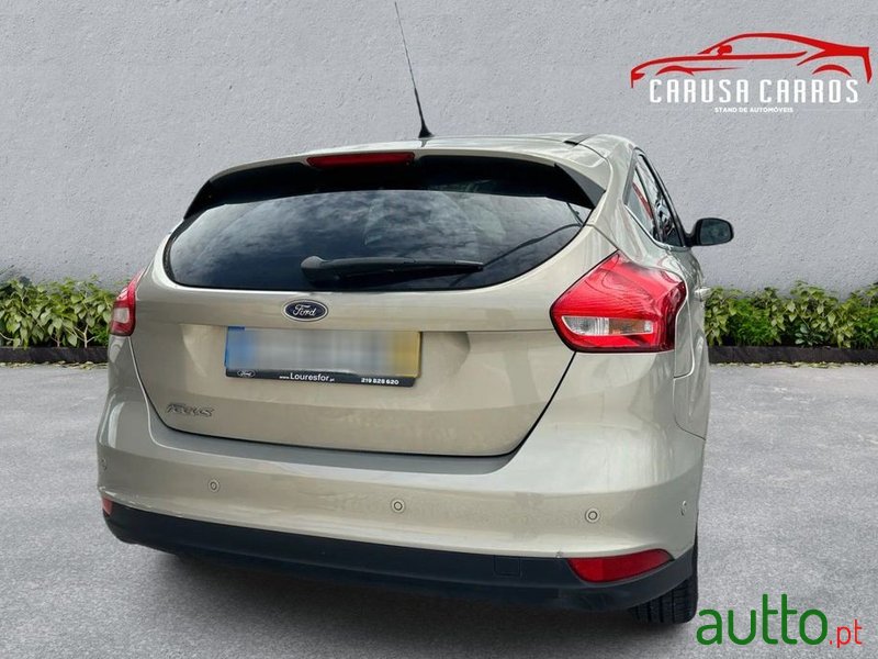 2015' Ford Focus photo #5
