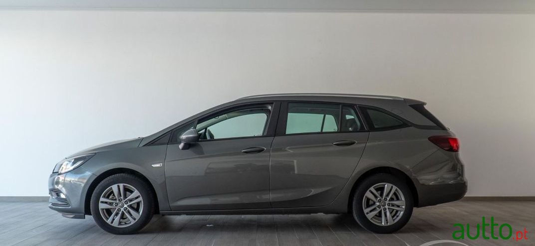 2017' Opel Astra Sports Tourer photo #4
