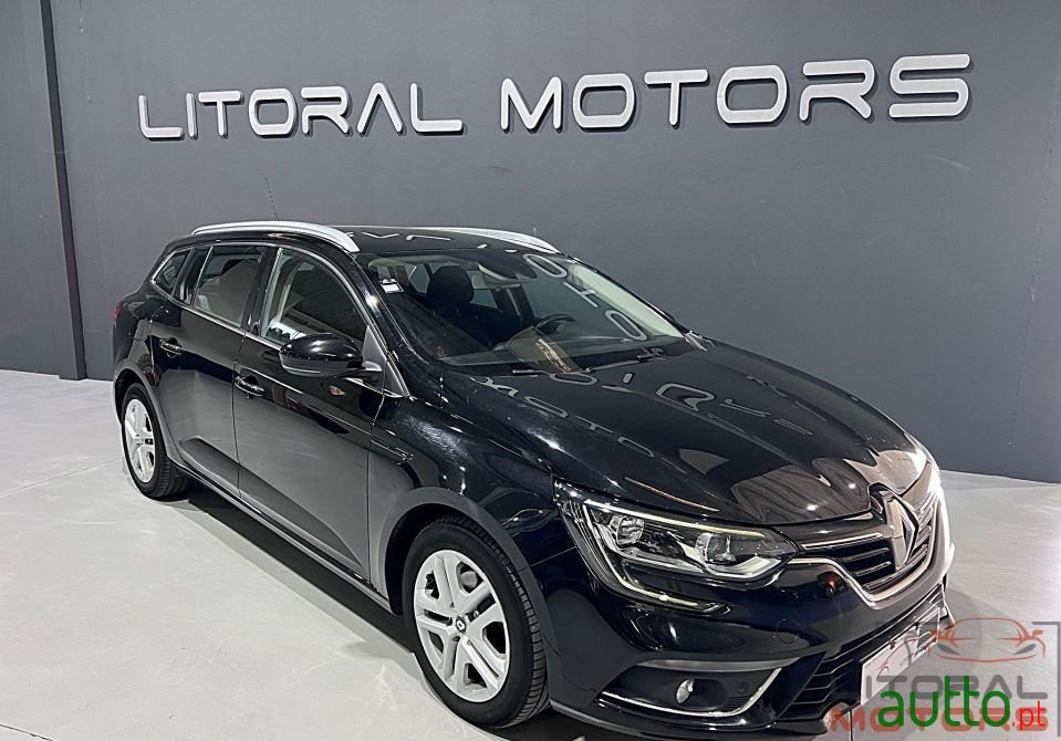 2019' Renault Megane Sport Tourer photo #2