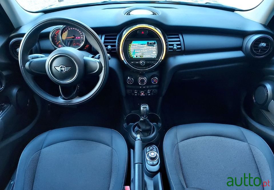 2015' MINI One photo #5