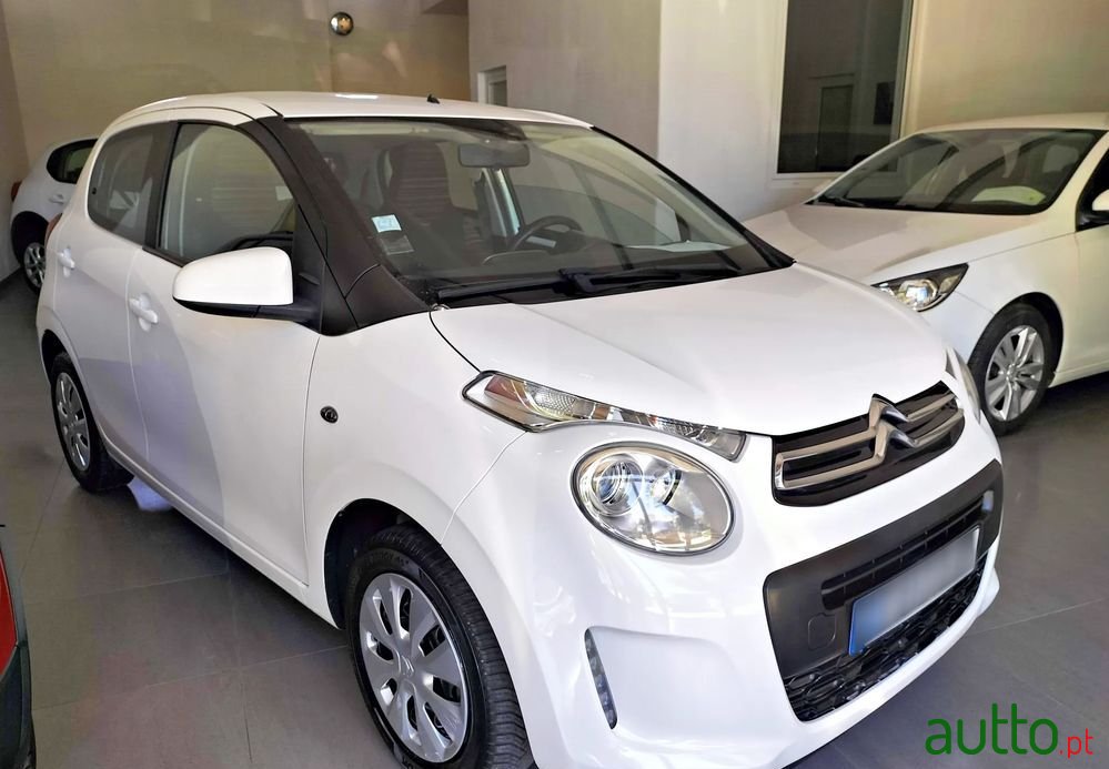 2017' Citroen C1 Vti Live photo #3