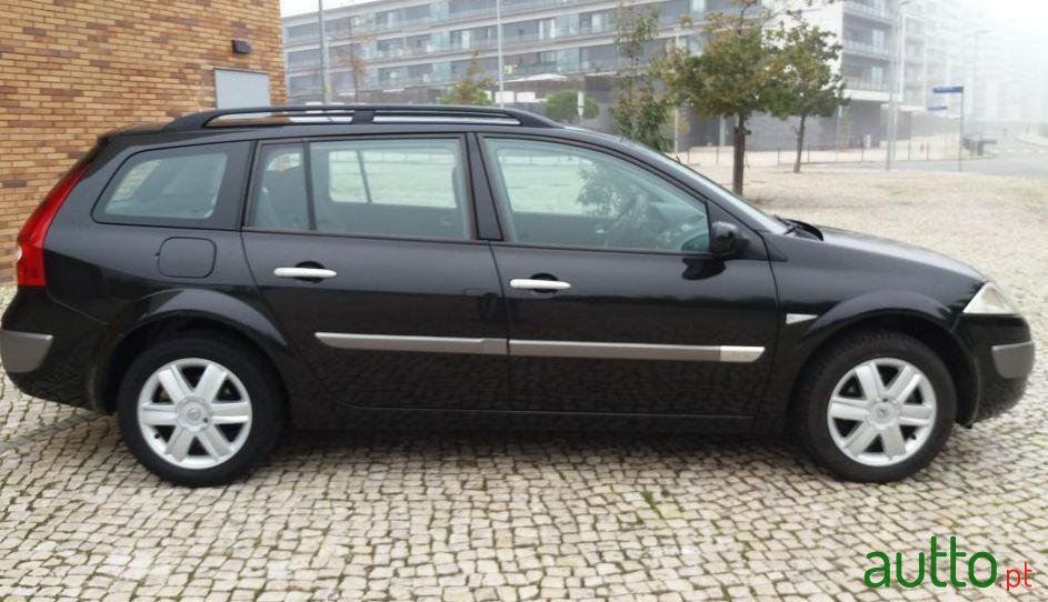 2004' Renault Megane Break photo #2