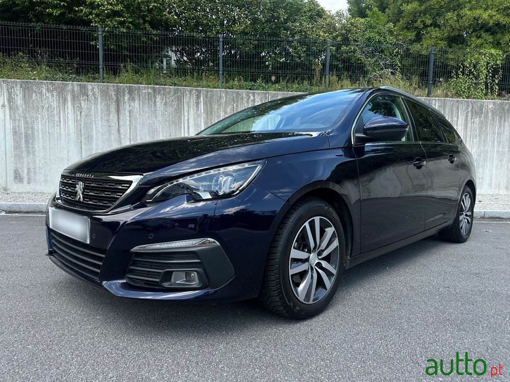 2019' Peugeot 308 Sw photo #1