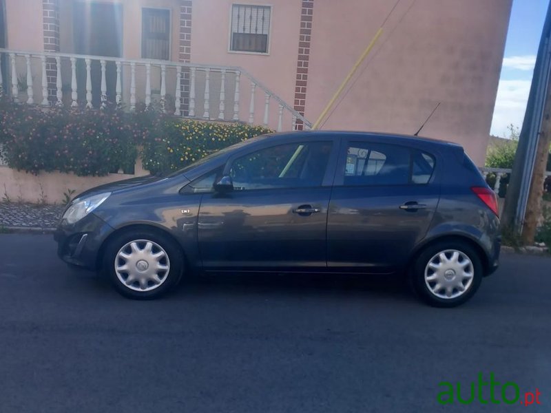 2012' Opel Corsa photo #1