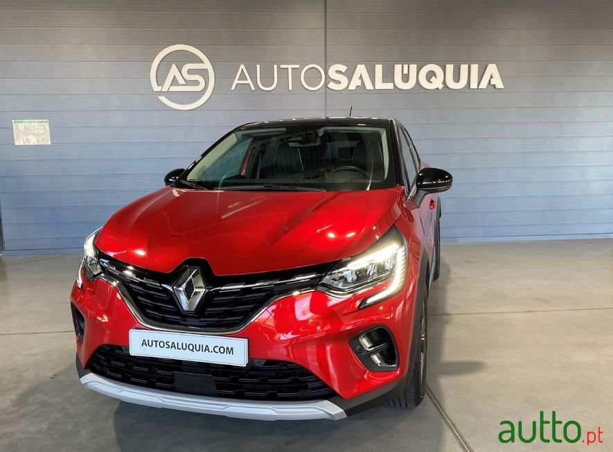 2021' Renault Captur photo #1