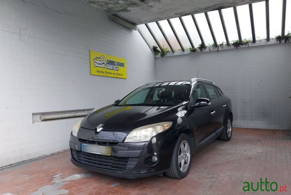 2010' Renault Mégane Sport Tourer photo #1