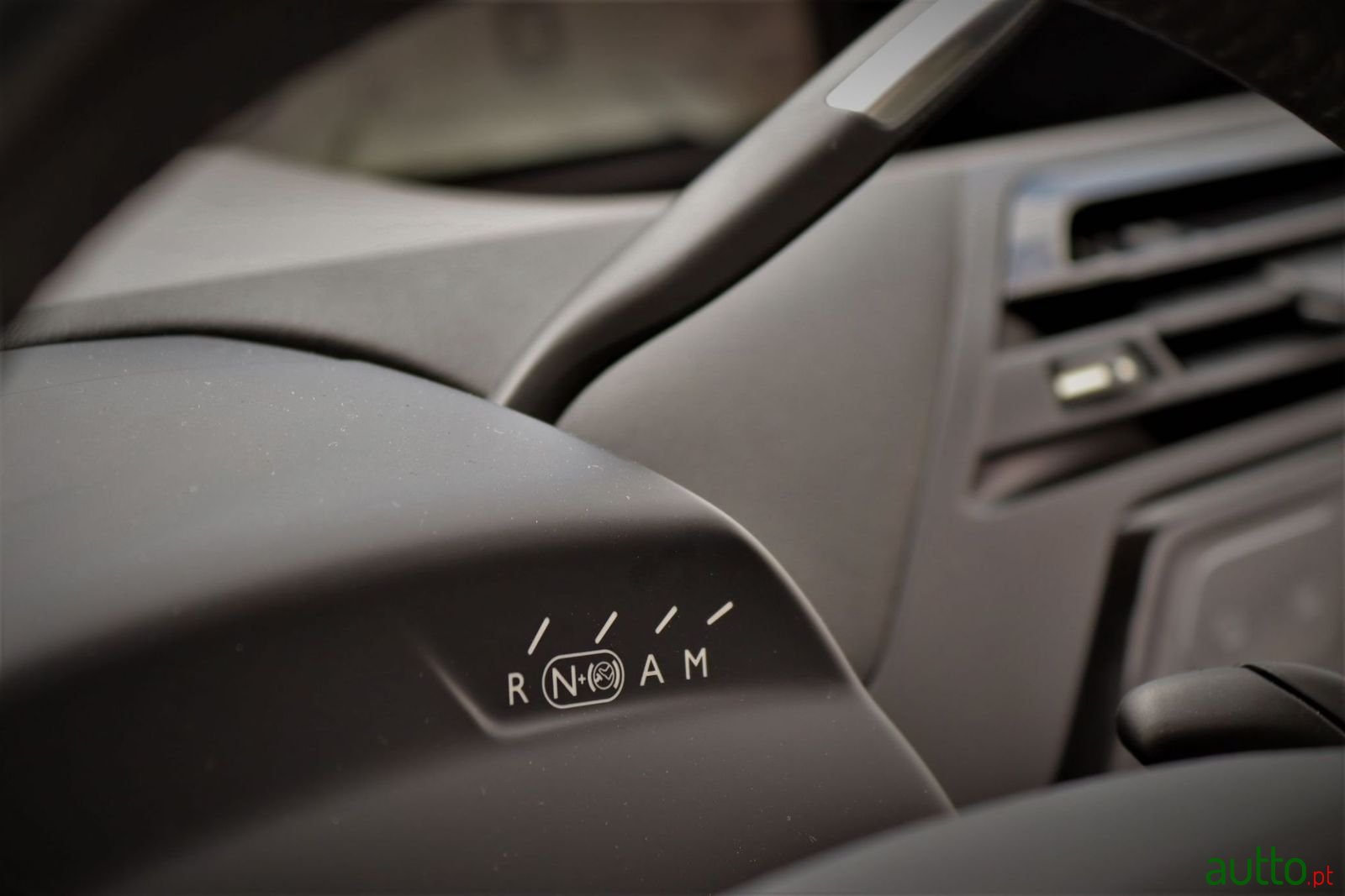 2014' Citroen C4 Grand Picasso photo #5