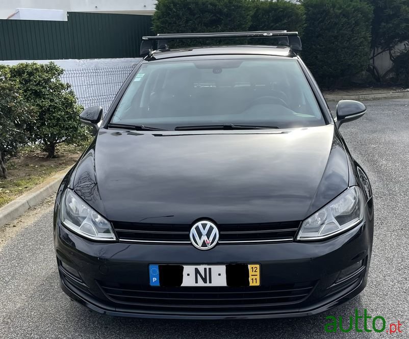 2012' Volkswagen Golf photo #2