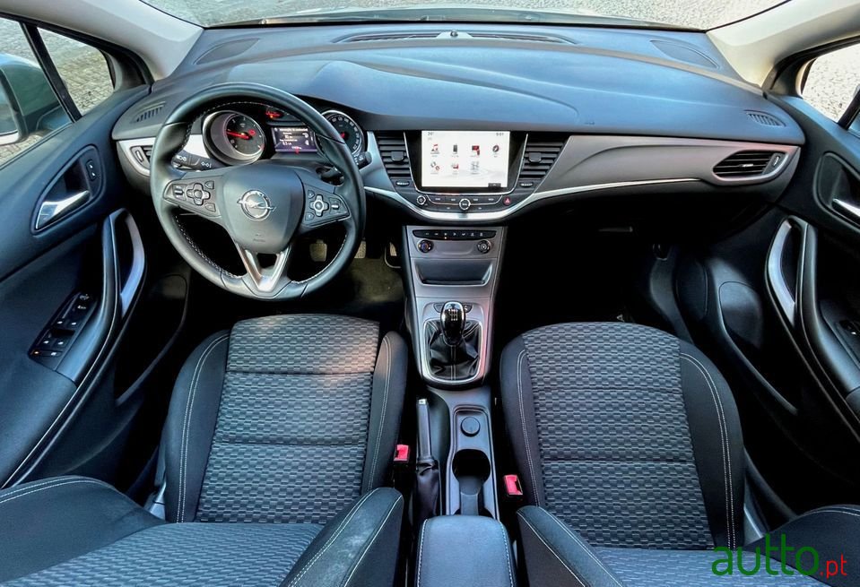 2016' Opel Astra Sports Tourer photo #3