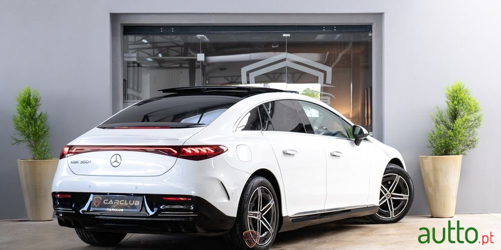 2022' Mercedes-Benz EQE photo #4