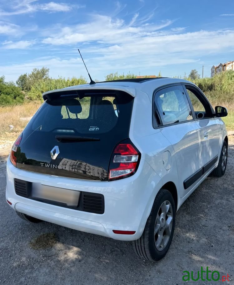 2015' Renault Twingo 1.0 Sce Luxe photo #2
