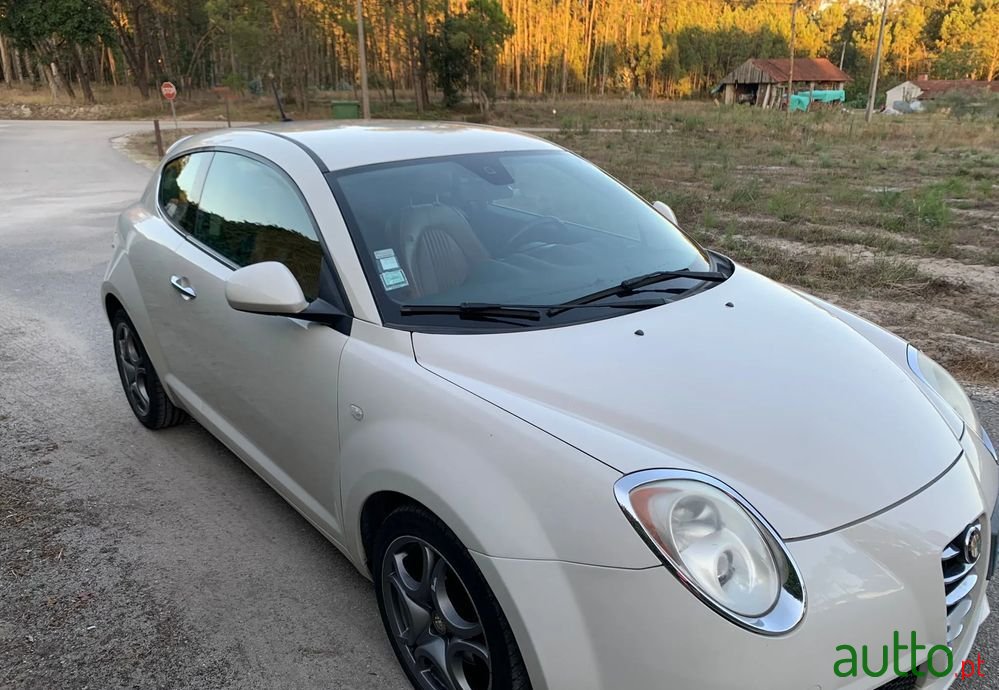 2012' Alfa Romeo MiTo photo #1