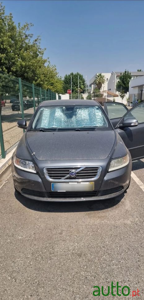 2010' Volvo S40 1.6 D Drive photo #1