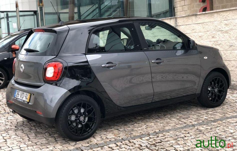 2018' Smart Forfour Passion 90Cv photo #3