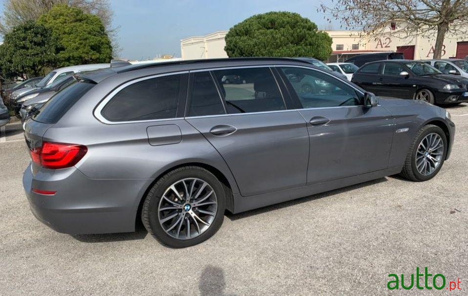 2012' BMW 530 Sport Caixa Manual photo #2