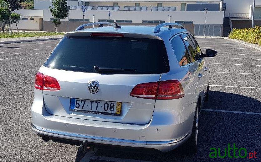 2012' Volkswagen Passat Variant photo #1