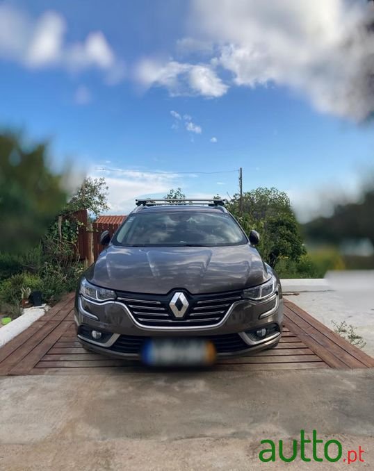 2016' Renault Talisman Sport Tourer photo #2