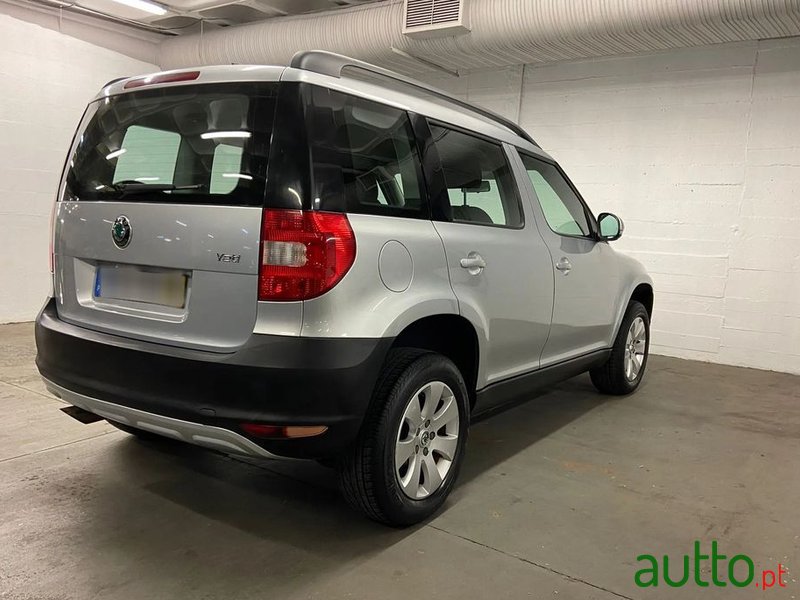 2010' Skoda Yeti 1.2 Tsi Elegance photo #5