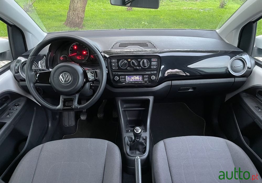 2014' Volkswagen Up! photo #3