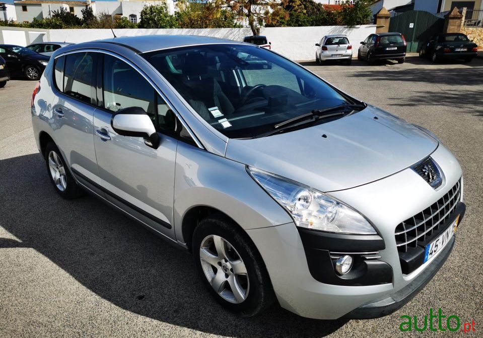 2013' Peugeot 3008 photo #1