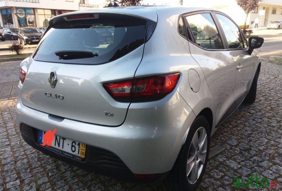 2013' Renault Clio photo #5