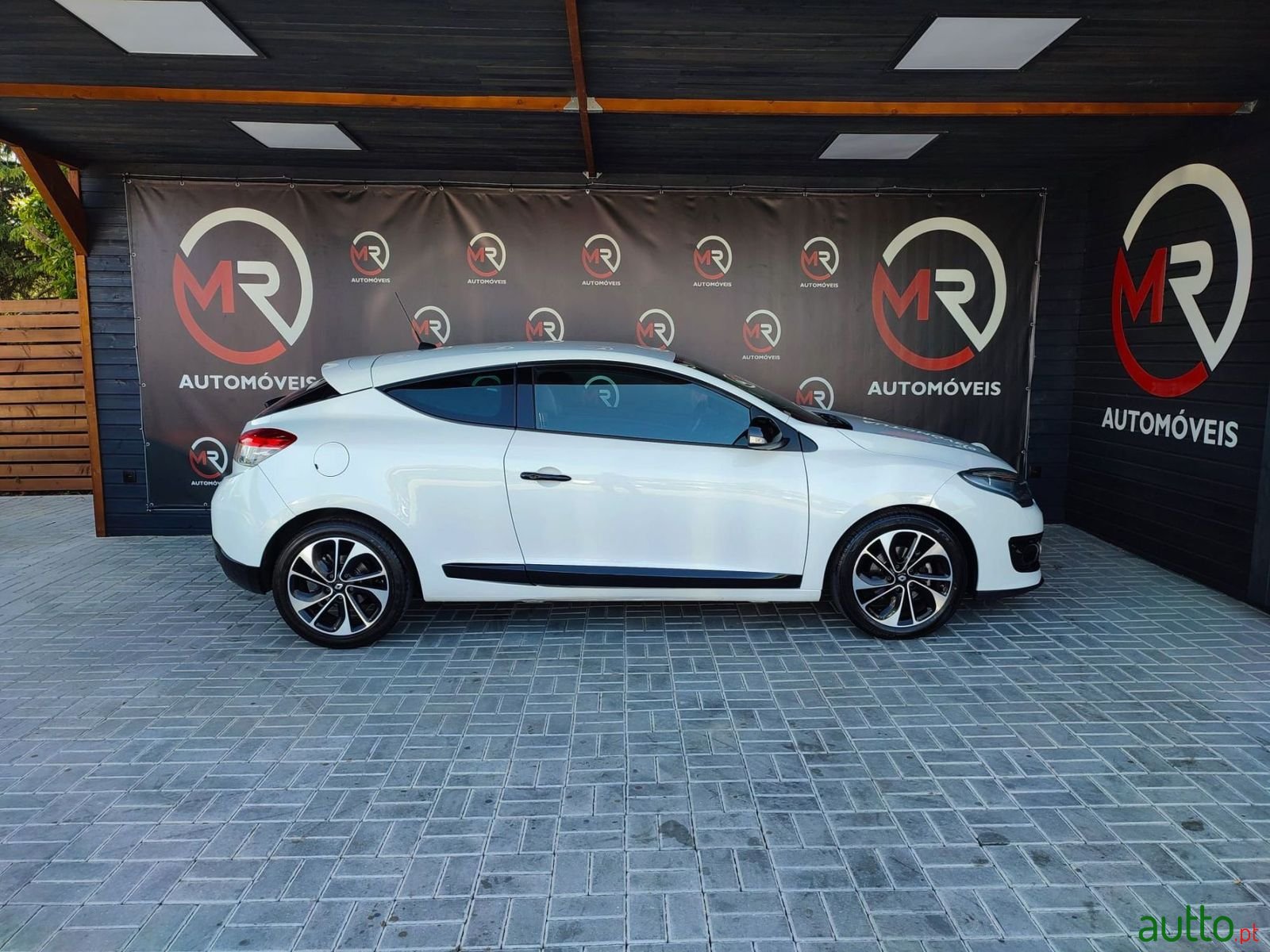 2014' Renault Megane photo #5