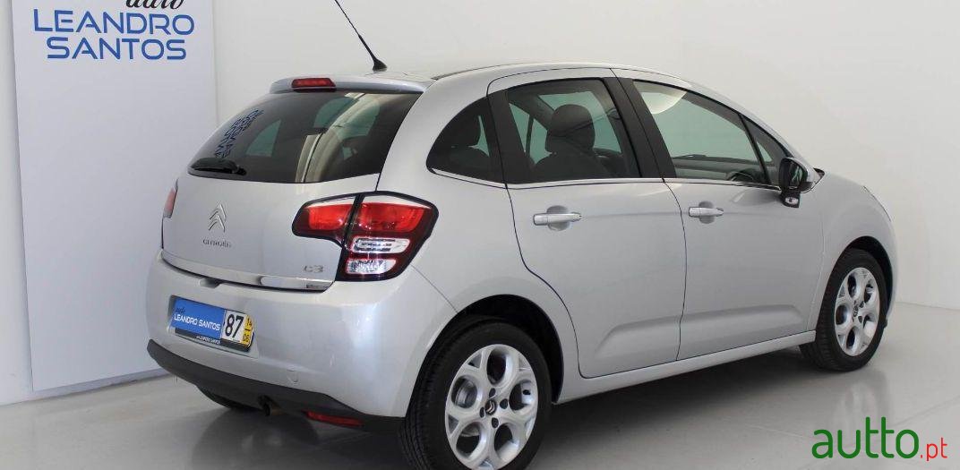 2014' Citroen C3 1.2 Puretech Seduction photo #2