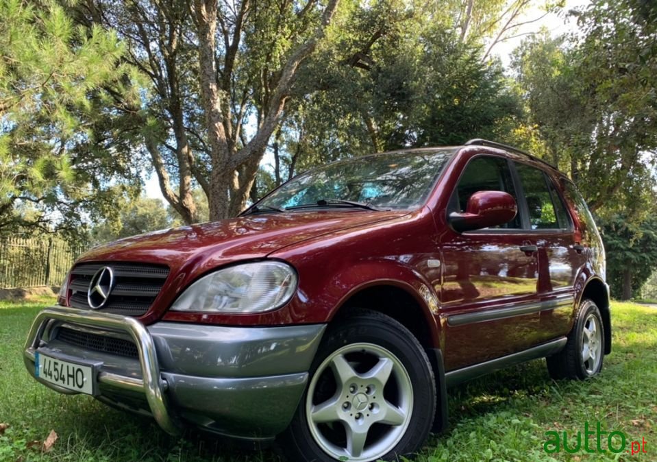 2000' Mercedes-Benz Ml-270 photo #1