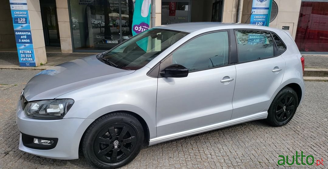 2010' Volkswagen Polo photo #1