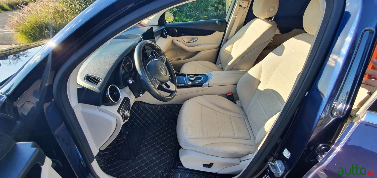 2018' Mercedes-Benz Glc-250 photo #1