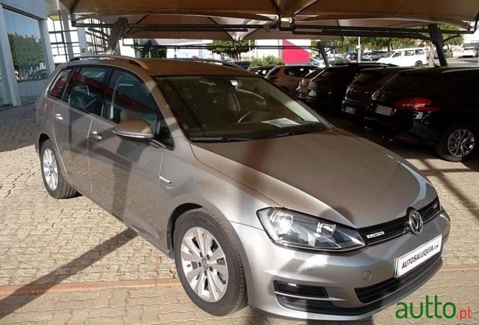 2015' Volkswagen Golf Variant photo #2
