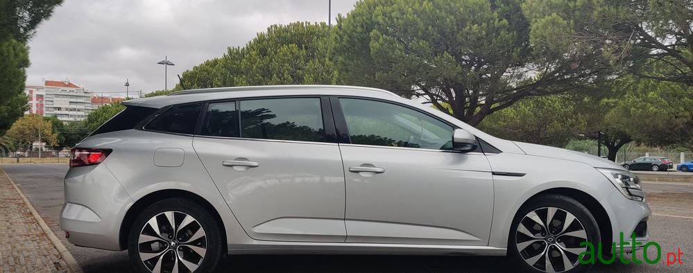 2016' Renault Megane Sport Tourer photo #6