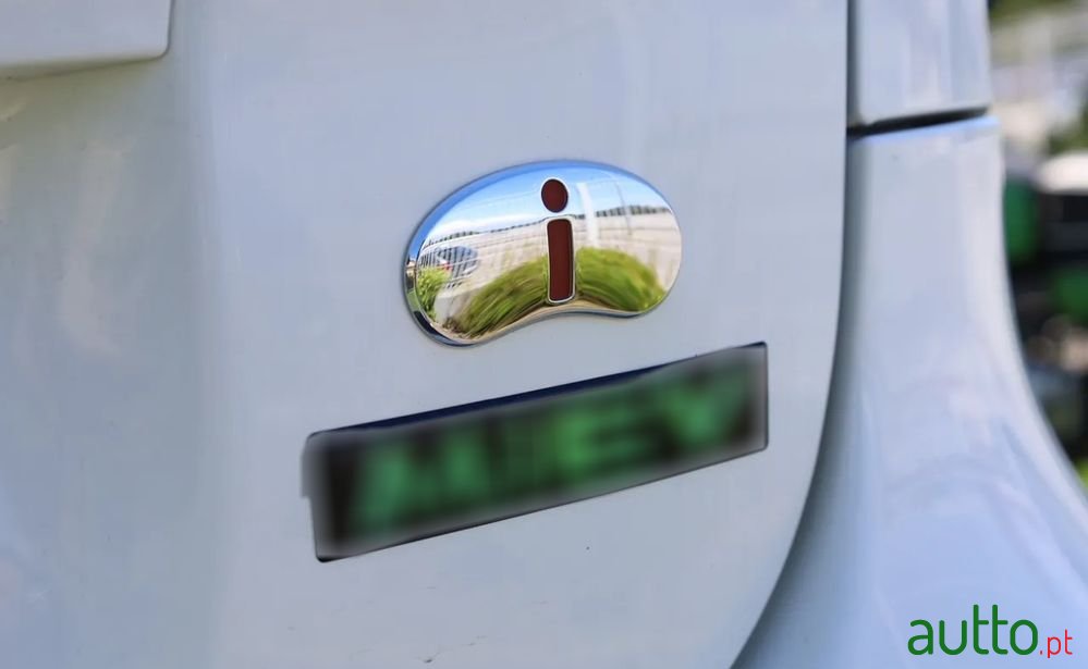 2015' Mitsubishi i-MiEV Invite photo #5