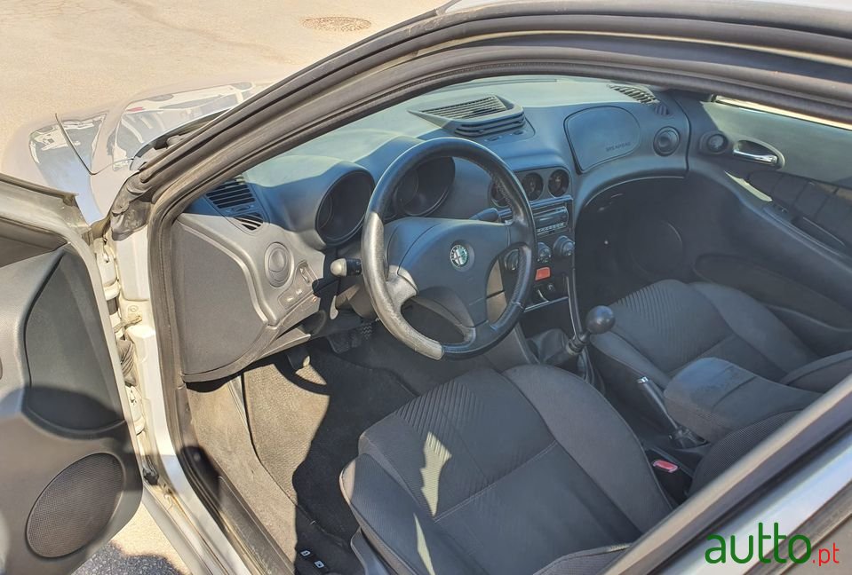 2001' Alfa Romeo 156 photo #5