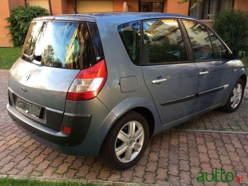 2005' Renault Scenic Privilège photo #1