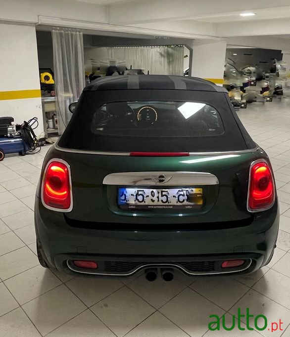 2015' MINI Cabrio photo #3