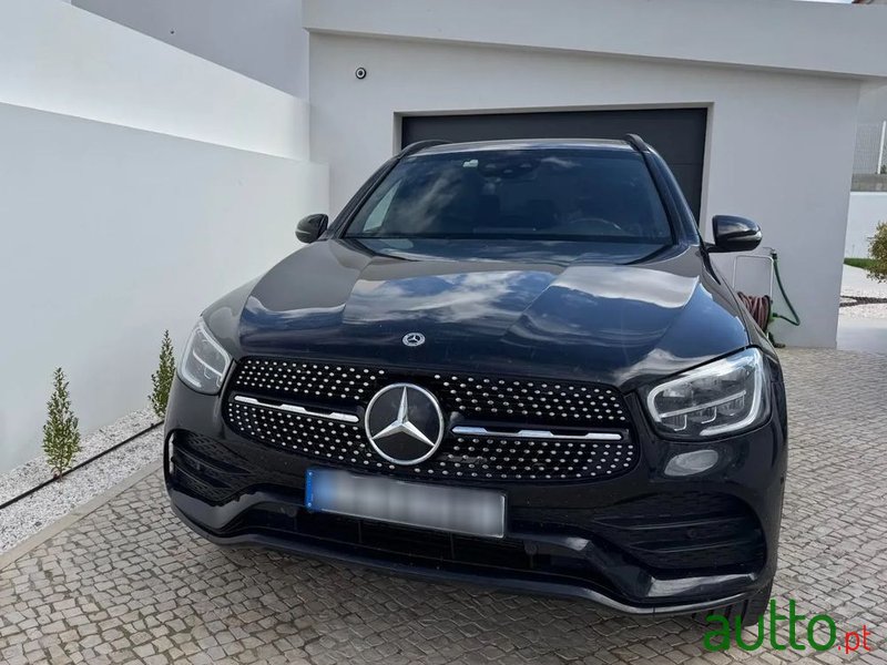 2021' Mercedes-Benz Classe Glc E 4Matic photo #2