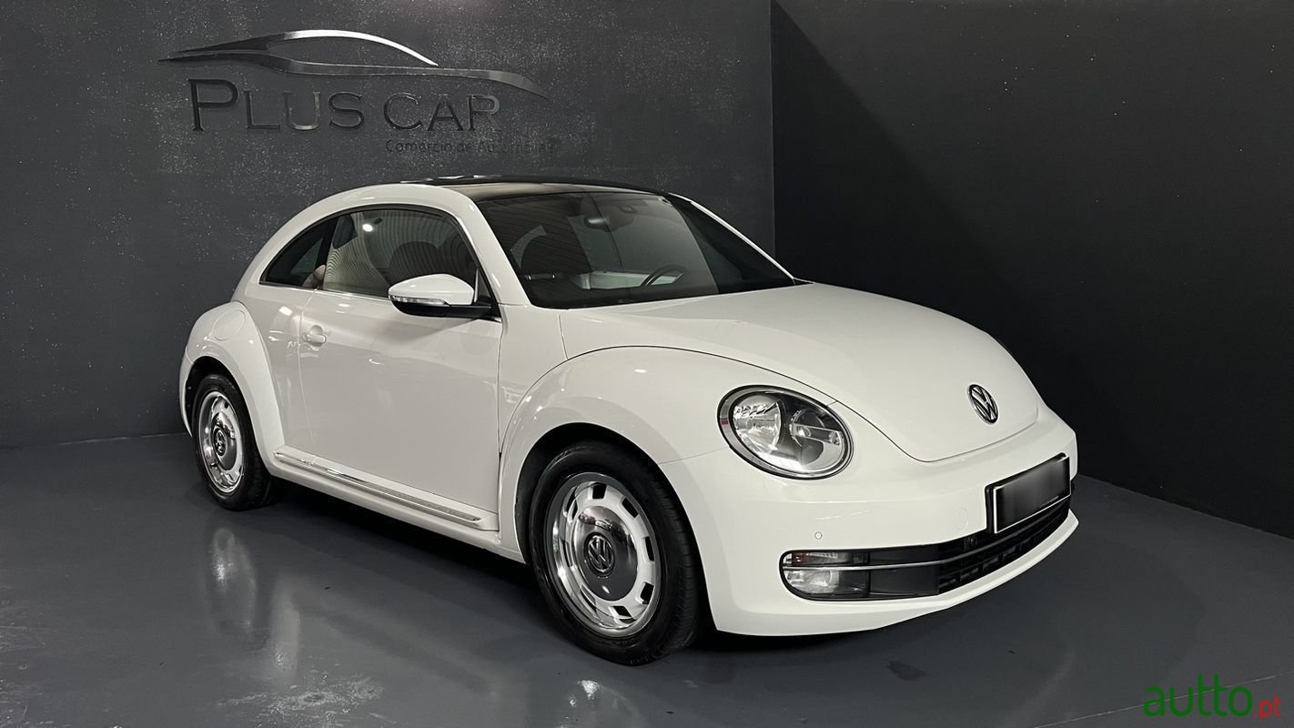 2013' Volkswagen New Beetle photo #1