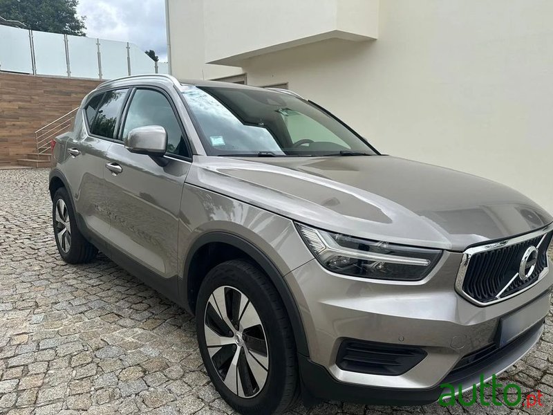 2021' Volvo Xc 40 photo #1