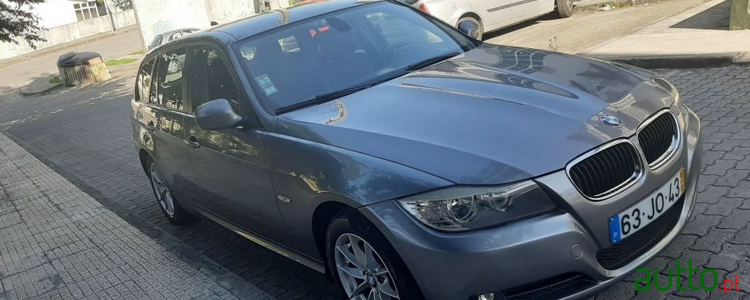 2010' BMW 316 photo #1