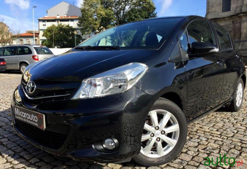 2014' Toyota Yaris 1.0 Vvt-I Comfort+P.Style photo #1