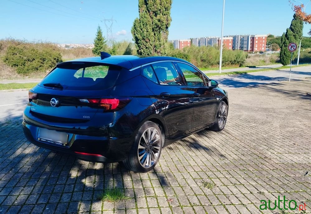 2016' Opel Astra photo #4