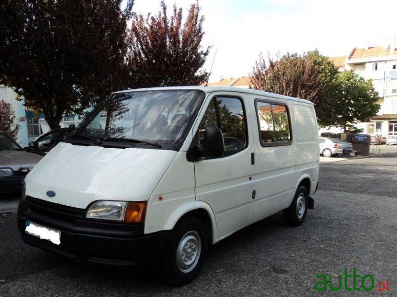 1994' Ford Transit 7 Lugares photo #1