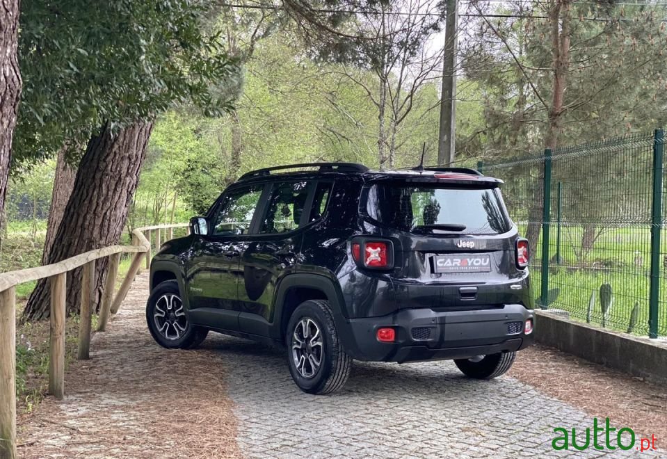 2019' Jeep Renegade photo #3