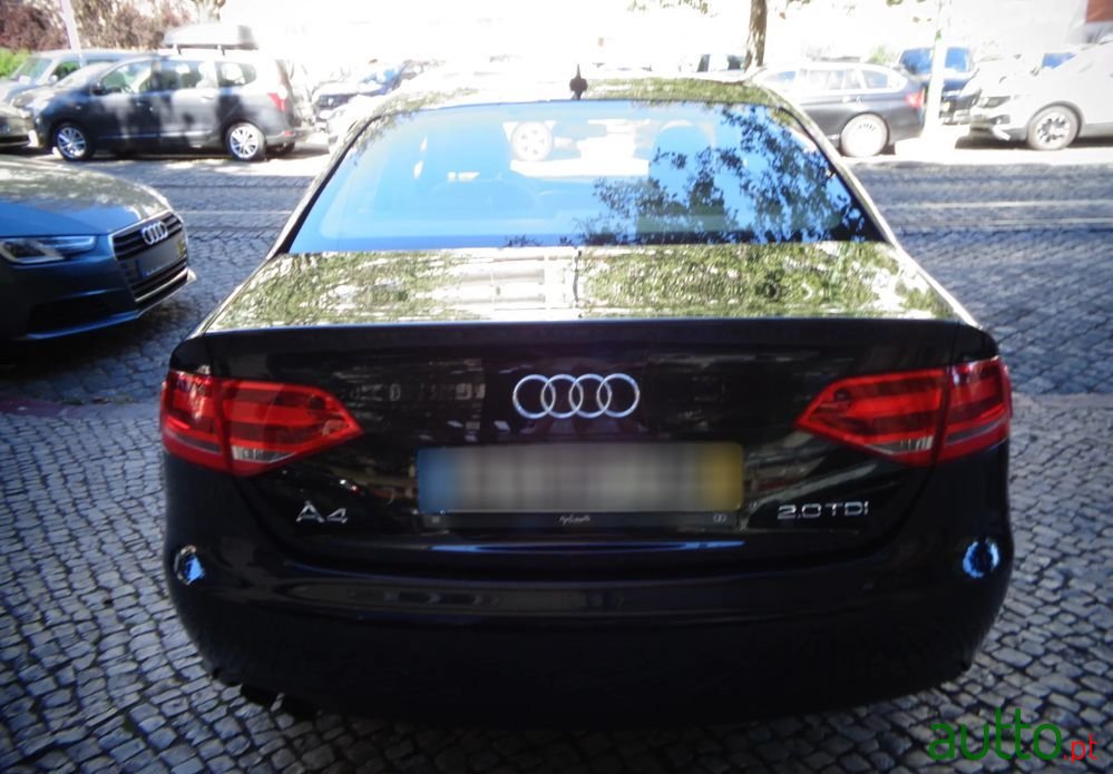 2009' Audi A4 2.0 Tdi Sport photo #6