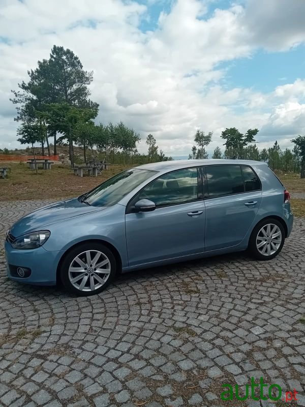 2010' Volkswagen Golf photo #1