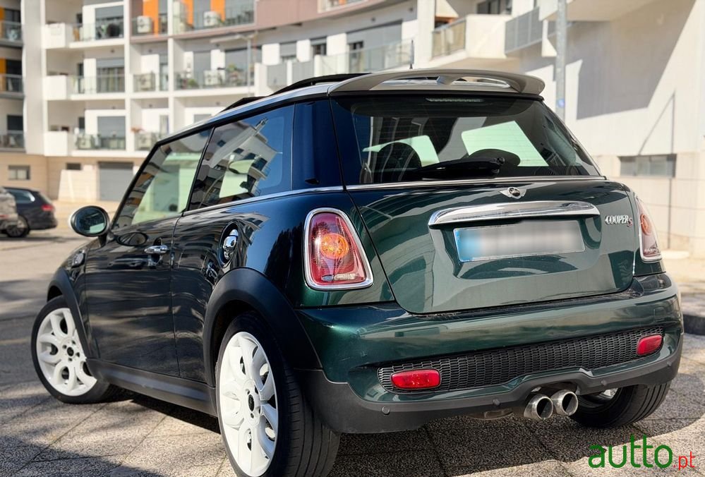 2009' MINI Coupé photo #5