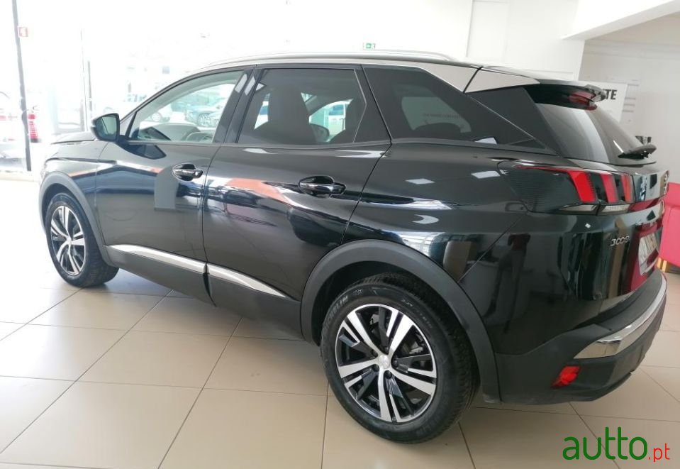 2019' Peugeot 3008 photo #3