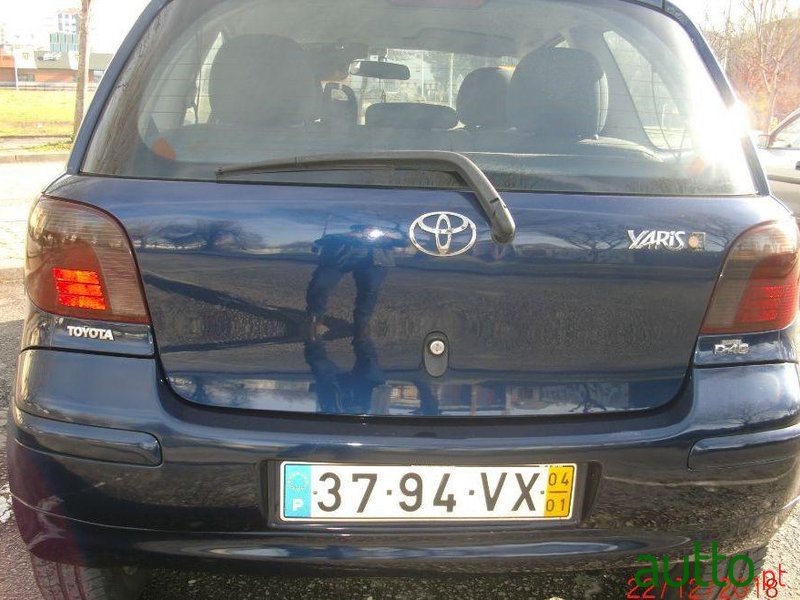 2004' Toyota Yaris D-4D photo #2