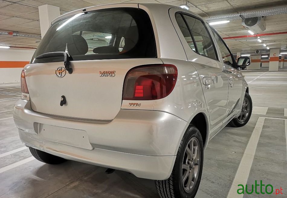 2001' Toyota Yaris photo #2